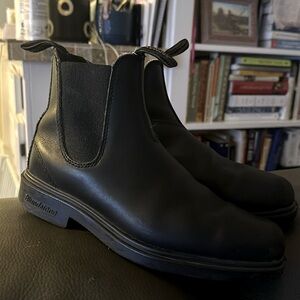 Blundstones Women US Size 10 (6.5)